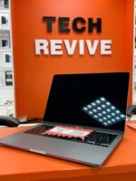 MacBook pro M2 2022 - Image 4