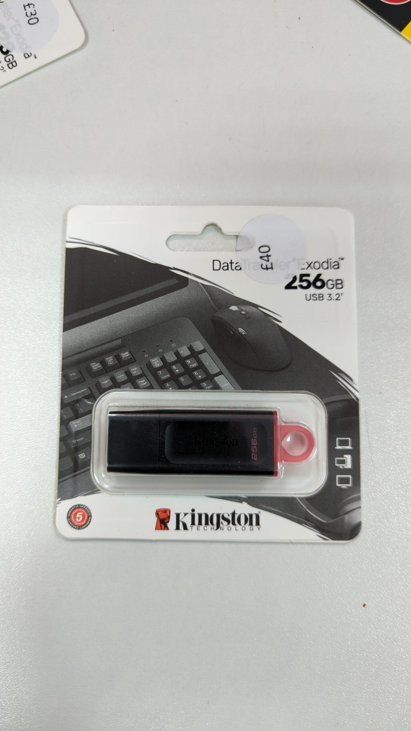 2025/04/JPEG_20250422_120806_6063895643253399124-scaled.jpg KINGSTON 256GB USB - Image 1